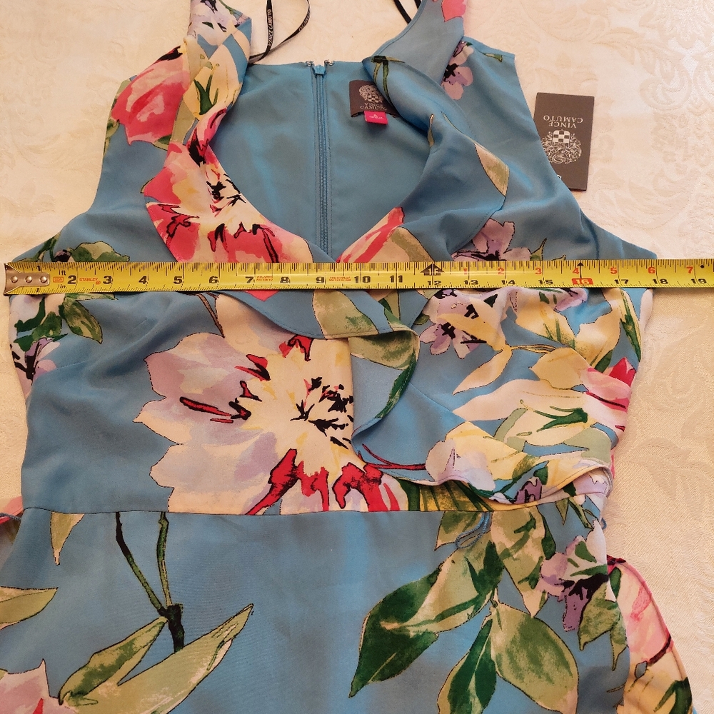 Vince Camuto blue floral faux wrap ruffle dress. Size 8 - Picture 10 of 12